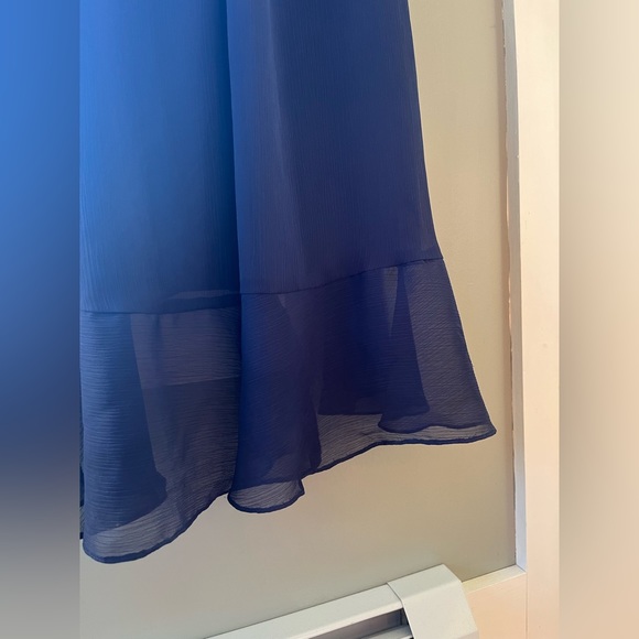 David’s Bridal Ruffle Trim Chiffon Faux Wrap Bridesmaid Dress - Picture 8 of 9